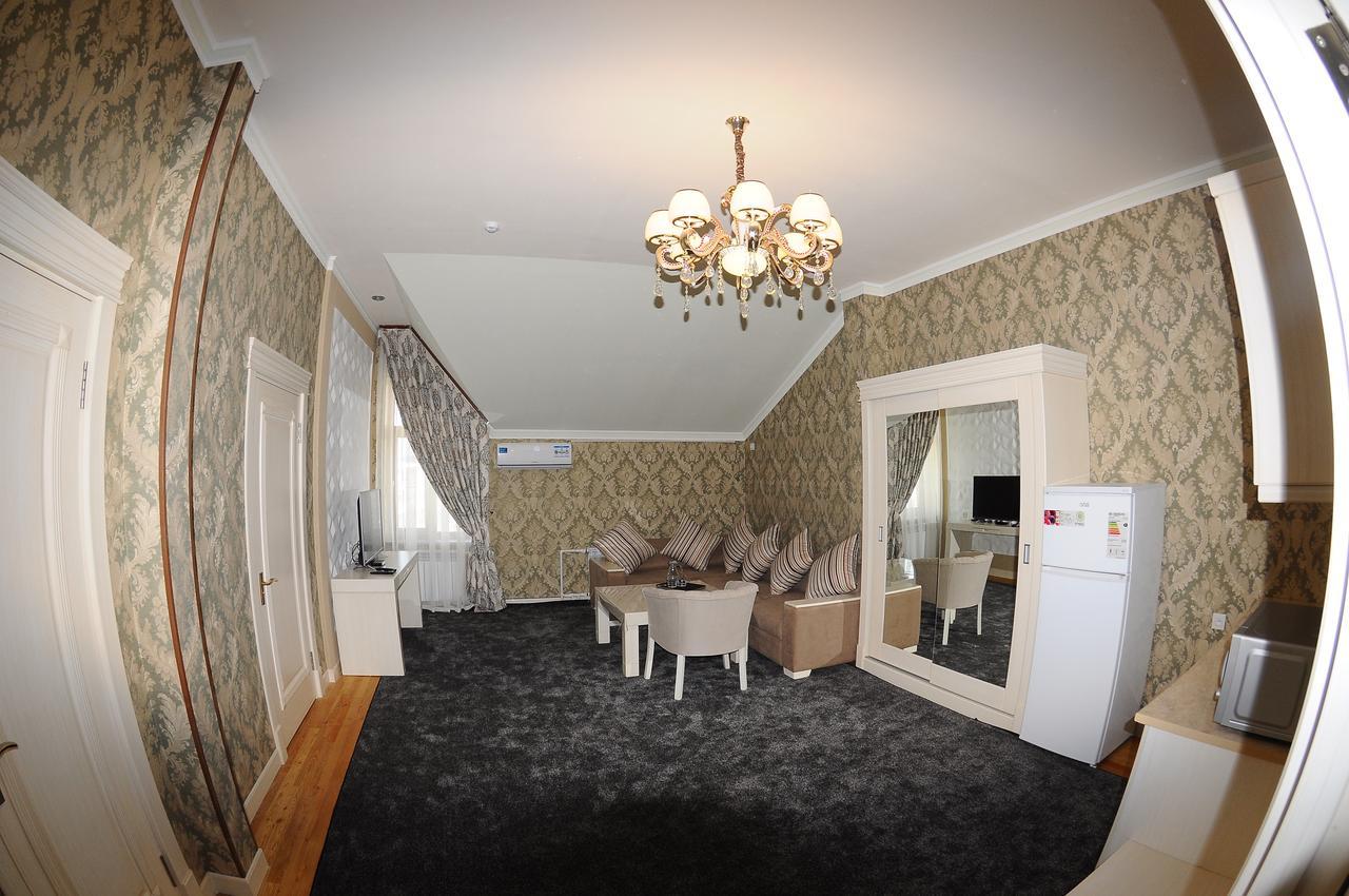 Hotel Afrosiyob Qarshi Bagian luar foto