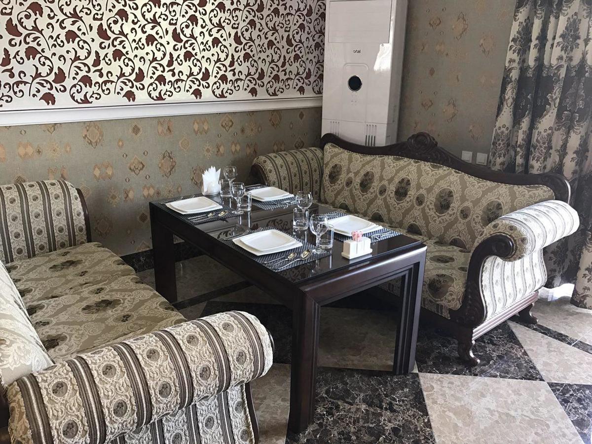 Hotel Afrosiyob Qarshi Bagian luar foto