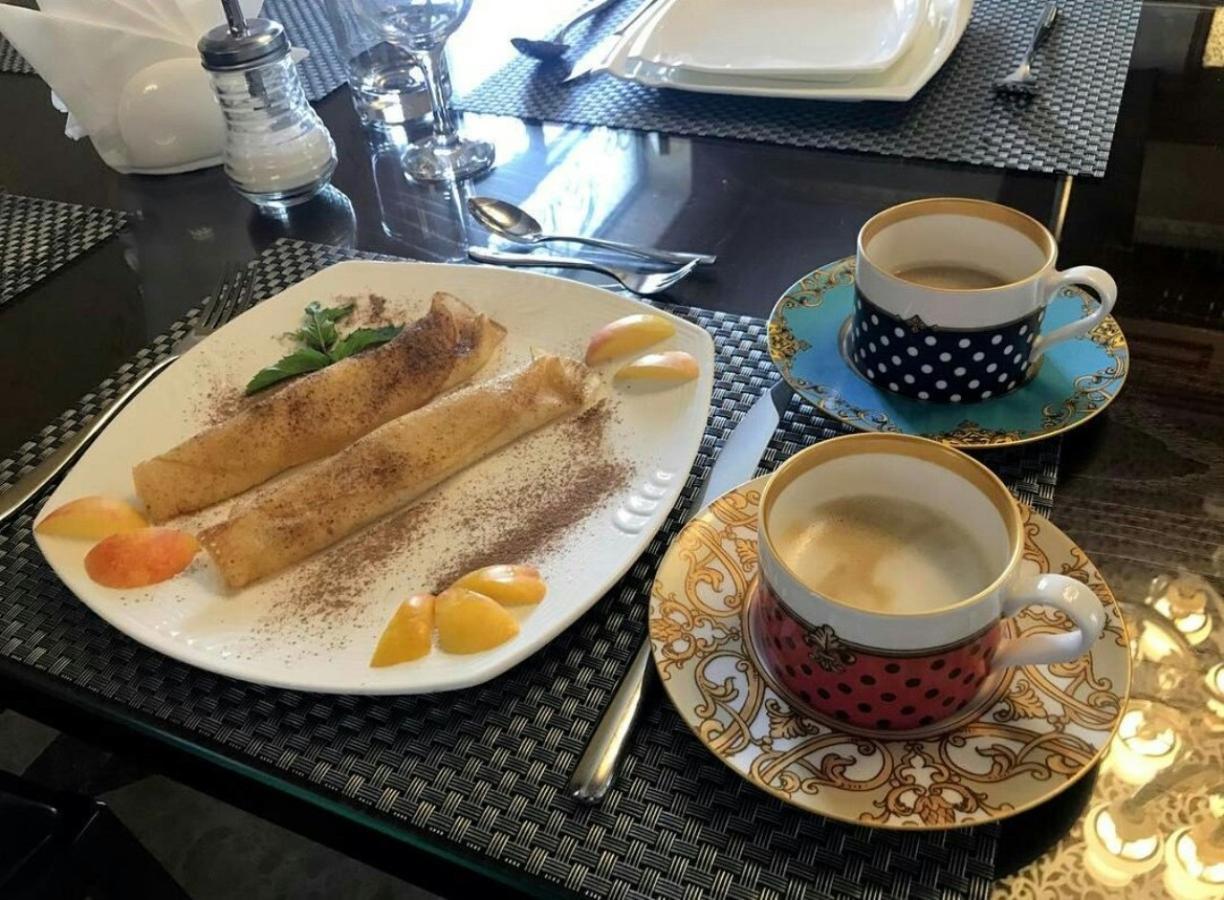Hotel Afrosiyob Qarshi Bagian luar foto